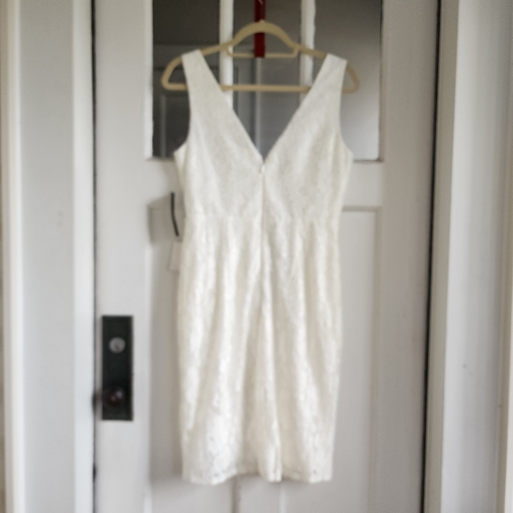 Lulu's Normani White Lace Sleeveless Sheath Dress, Sz M - Picture 10 of 15